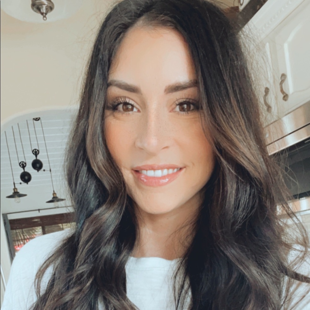 Meet your Posher, Sara